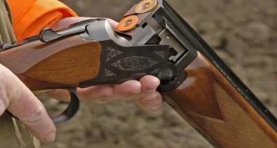 زوج يقتل زوجته ببندقية بعدما رفضت الرقص له!