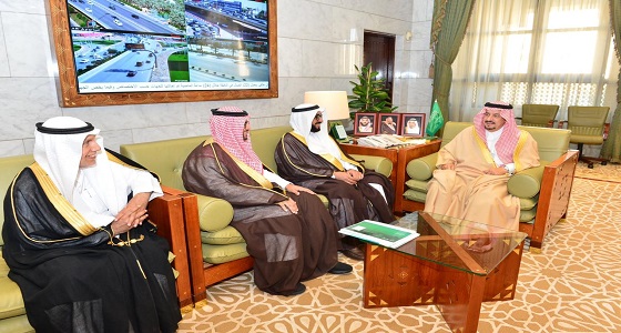 أمير الرياض يستقبل مسؤولي برنامج ” الإسكان التنموي “