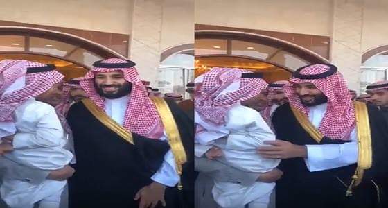 بالفيديو.. والد الطفل الذي طلب الـ ” مرسيدس ” : ولي العهد وعد فأوفي