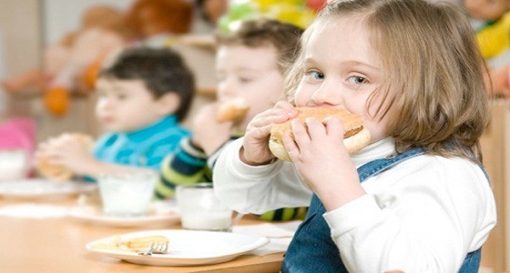 نصائح هامة لكي لا يعود طفلك بالطعام من المدرسة