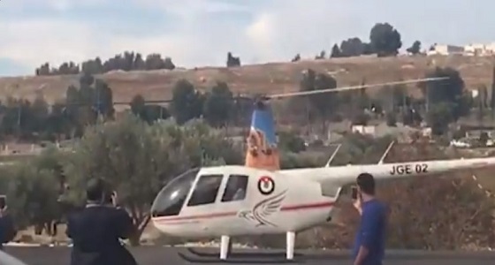 بالفيديو لأول مرة في التاريخ.. ” التاكسي الطائر ” يحلق في سماء الأردن