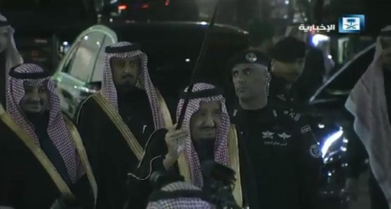 بالفيديو.. أهالي الجوف يستقبلون خادم الحرمين الشريفين بالعرضة السعودية
