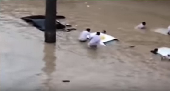 بالفيديو.. إمارة الرياض تكشف سبب غرق بعض أحياء المنطقة جراء الأمطار الأخيرة