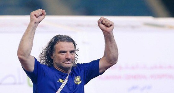 أنباء عن اقتراب مدرب النصر السابق من قيادة الأهلي المصري