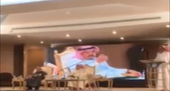 بالفيديو.. نائب أمير عسير يحذر المسؤولين: لا تغلقوا أبوابكم