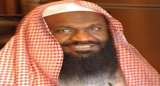 ” الكلباني ” يوضح حكم دلع ” فتوحي وشيفو “