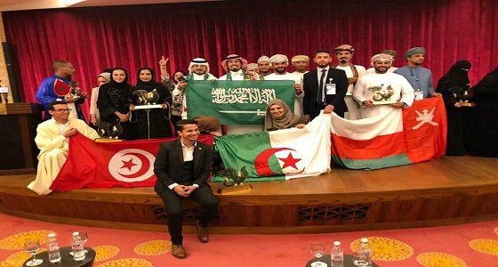 شابان سعوديان يحصلان على جائزة مبادرات الشباب بالكويت ..