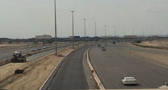 اصطدام 3 مركبات على طريق ” مكة المكرمة – جدة ” يسبب كثافة مرورية