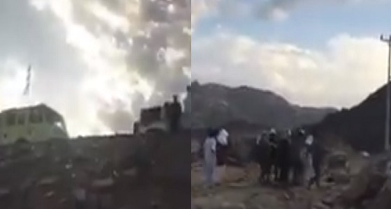 بالفيديو.. مواطنون يسعفون مصاب بحادث في نجران قبل وصول الهلال الأحمر