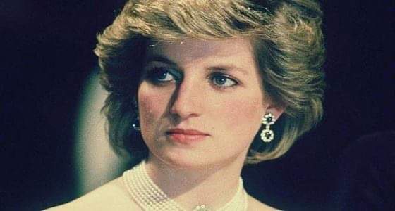 شقيقة الملكة إليزابيث تعترف بإجبارها على التخلص من أوراق الأميرة ديانا