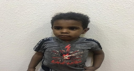 العثور على طفل تائه بكورنيش الحمراء.. والشرطة تبحث عن ذويه