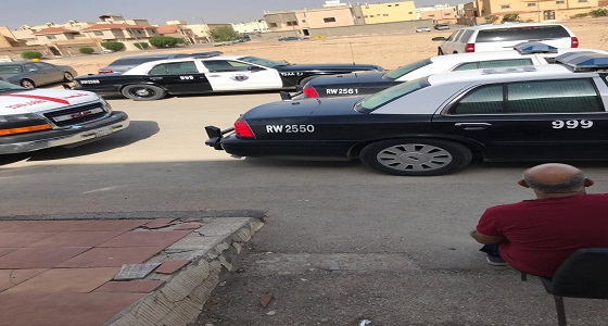 مجهولون يعتدون بالضرب على سائق ويسرقون سيارته وهاتفه بالرياض