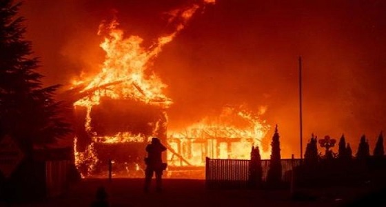 أكثر من 1000 مفقود و 71 قتيلا في حريق كاليفورنيا