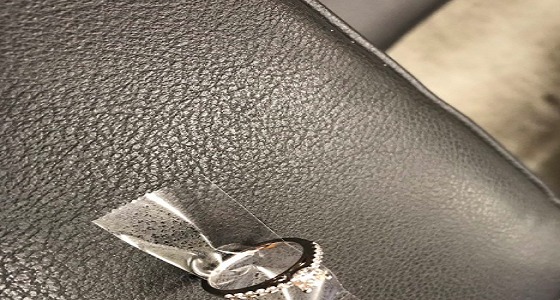 ألقى بخاتم الزفاف في شبكة الصرف الصحي.. فحدثت المفاجأة