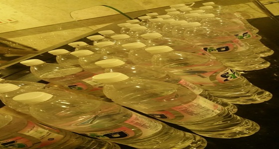 ضبط مواطن بحوزته 48 عبوة عرق بنقطة الشميسي