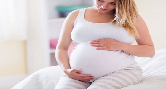دراسة حديثة تكشف أسباب ركل الجنين في رحم الأم