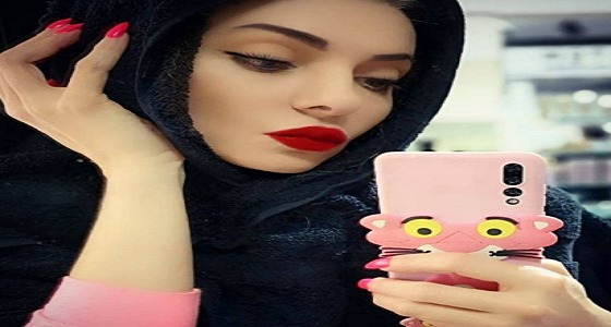 عارضة أزياء توضح حقيقة ارتدائها للحجاب: هاي منشفة يا بهايم