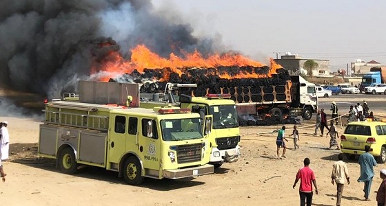 اندلاع حريق في شاحنتي أعلاف بجازان
