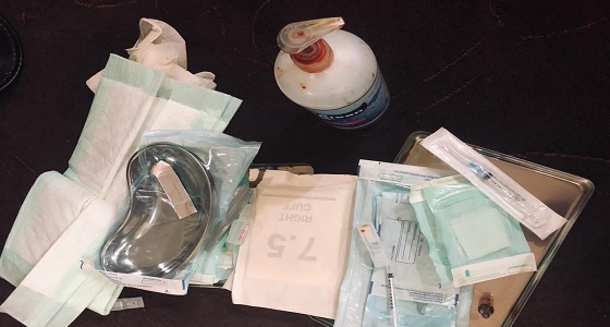 بالصور.. ضبط وافد يدعي العلاج بالطب البديل في الرياض