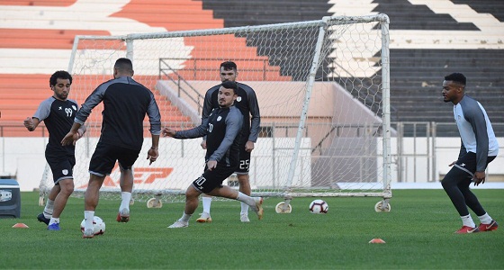 الشباب يكتفي بتدريبات استرجاعية و استشفائية