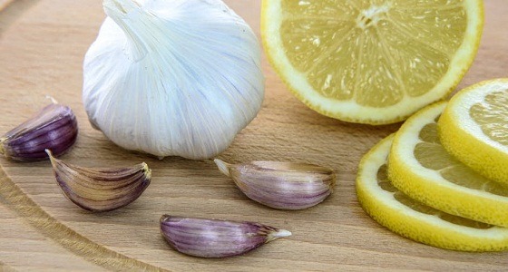 أطعمة ومشروبات بديل للمضادات الحيوية المُصنعة