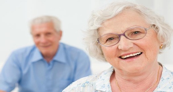 دراسة حديثة: النساء أطول عمرا من الرجال