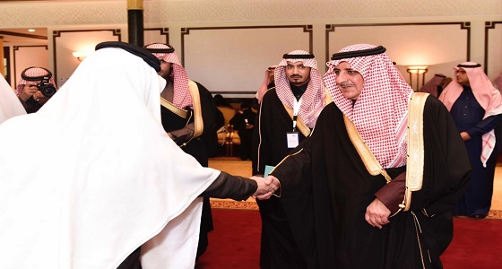 أمير تبوك يستقبل الفرق التطوعية بالمنطقة