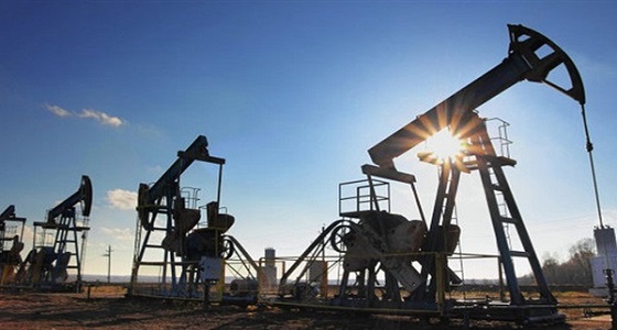 النفط يرتفع بدعم من تعطل الإمدادات في ليبيا