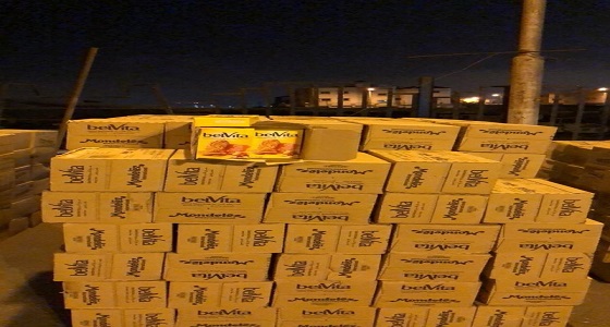 بالصور.. ضبط أكثر من 700 صنف غذائي فاسد على متن مركبة بأبها