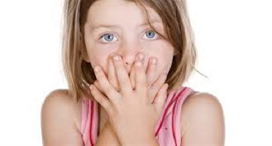 أسباب وعلاج رائحة الفم الكريهة عند الأطفال