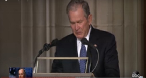 بالفيديو.. الرئيس بوش الابن يجهش بالبكاء خلال تأبين والده
