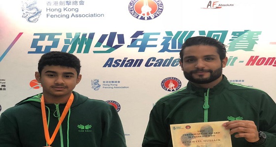 بالصور.. ” الطويل ” يخطف برونزية آسيا للمبارزة