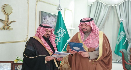 أمير الشمالية يتسلم تقريرا عن نهاية اختبارات الفصل الأول بمدارس المنطقة