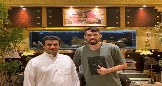 الشباب يجدد عقد الروماني جامان حتى 2020