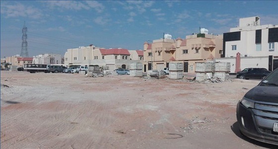 بالصور.. أمانة الرياض ترفع مخلفات بـ 225 حمولة شاحنة لإزالة التلوث البصري