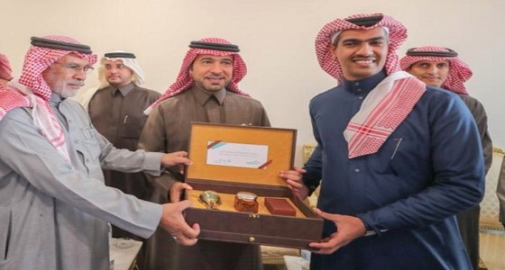 بالصور.. الدمام تشهد تسليم أول مواطن لفيلا من دورين اُنجزت في يومين