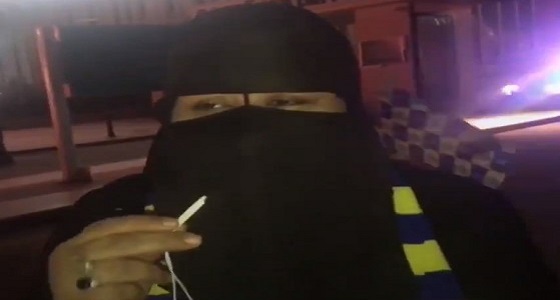 بالفيديو.. مشجعة نصراوية غاضبة: ” الكرات العرضية ما يبيلها إلا رأس السهلاوي “