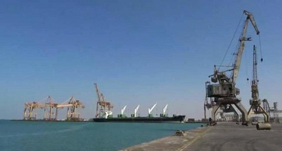 مليشيات الحوثي تنهب ميناء الحديدة بعد يومين من انفراجة السويد