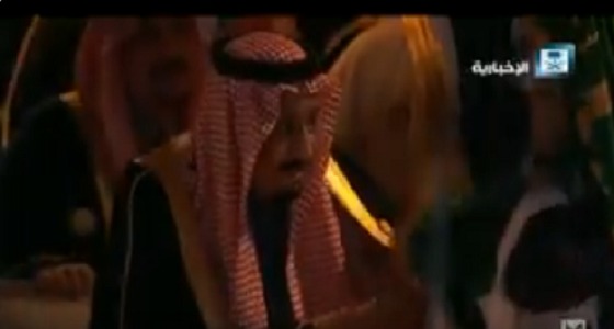 بالفيديو.. ماذا ردّد الحضور أثناء أداء الملك العرضة السعودية