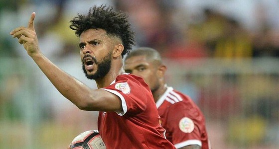 كورنثنايز يقترب من التعاقد مع مدافع الوحدة