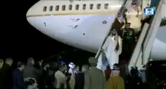 بالفيديو.. ولي العهد يصل إلى الجزائر في زيارة رسمية