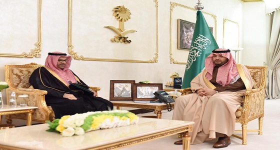 أمير الشمالية يستقبل مدير عام فرع وزارة الإسكان بالمنطقة