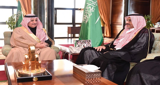 امير تبوك يستقبل رئيس هيئة الهلال الاحمر السعودي