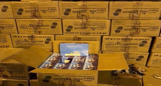 ضبط 41 ألف عبوة أغذية منتهية الصلاحية بعسير