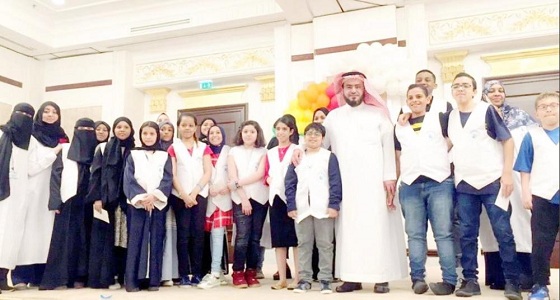 تحذيرات للأطفال من السمنة واستخدام الإلكترونيات