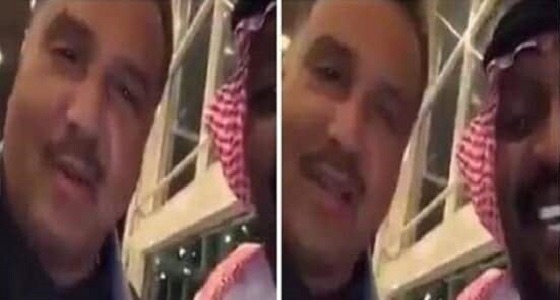 بالفيديو.. محمد عبده يمازح مزعل فرحان