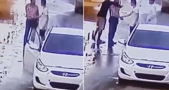 بالفيديو.. عملية سطو في وضح النهار بالمملكة