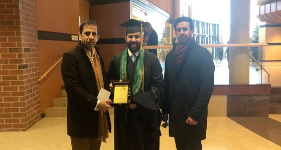 بن عشتل يحتفل بتخرج ابنه معتز من أمريكا