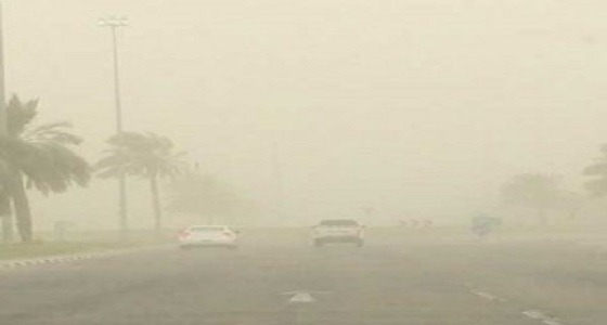 هذا المساء.. أتربة وغبار على الرياض تؤثر على الرؤية