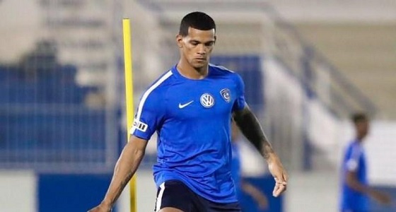 الهلال يوافق على إعارة ريفاس للرائد.. واللاعب يرفض خفض راتبه